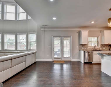 6035 Ashborough Park - Photo Thumbnail 25