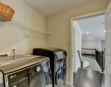 6035 Ashborough Park - Photo Thumbnail 44