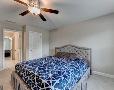 6035 Ashborough Park - Photo Thumbnail 60