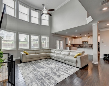 6035 Ashborough Park - Photo Thumbnail 17