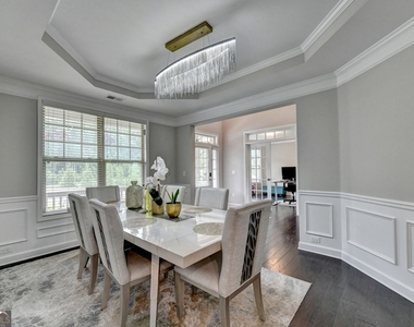 6035 Ashborough Park - Photo Thumbnail 11