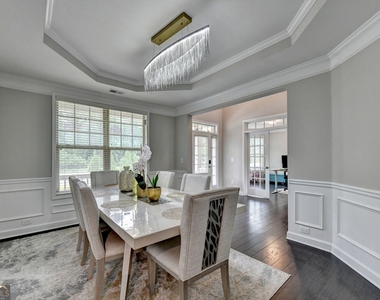 6035 Ashborough Park - Photo Thumbnail 12