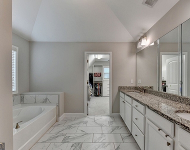 6035 Ashborough Park - Photo Thumbnail 45