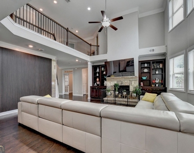 6035 Ashborough Park - Photo Thumbnail 24