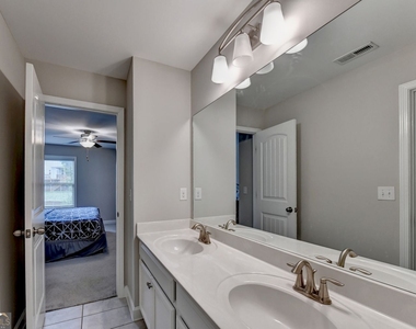 6035 Ashborough Park - Photo Thumbnail 62