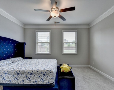 6035 Ashborough Park - Photo Thumbnail 36