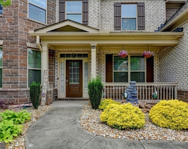6035 Ashborough Park - Photo Thumbnail 1