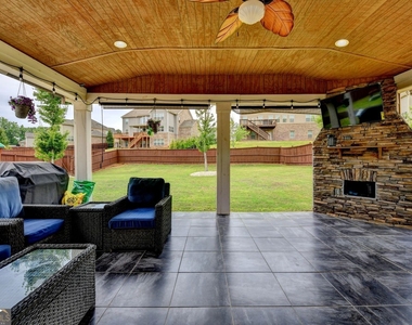 6035 Ashborough Park - Photo Thumbnail 69