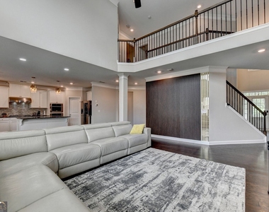 6035 Ashborough Park - Photo Thumbnail 20