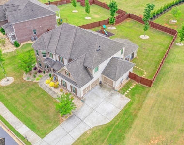6035 Ashborough Park - Photo Thumbnail 90