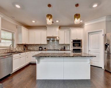 6035 Ashborough Park - Photo Thumbnail 27