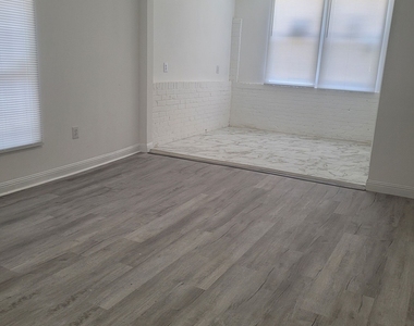 191 Forest Avenue - Photo Thumbnail 6