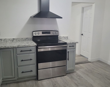 191 Forest Avenue - Photo Thumbnail 9