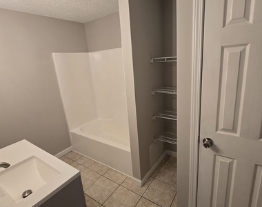 3025 Mangum Drive - Photo Thumbnail 11