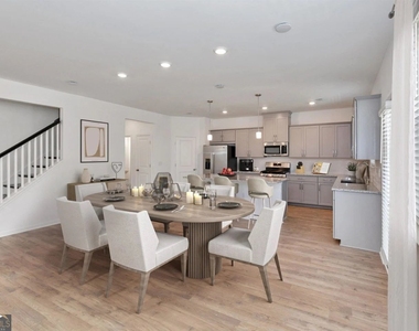 2186 Derrick Drive - Photo Thumbnail 2