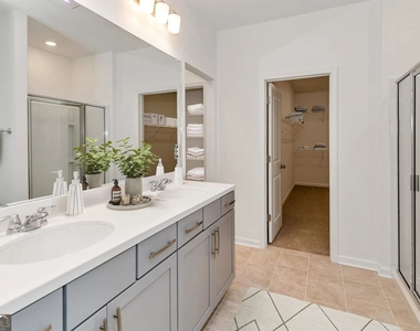 2186 Derrick Drive - Photo Thumbnail 6