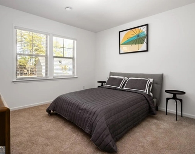 2006 Derrick Drive - Photo Thumbnail 9