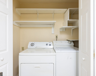 910 Augusta Drive Se - Photo Thumbnail 15