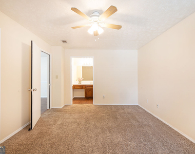 910 Augusta Drive Se - Photo Thumbnail 26
