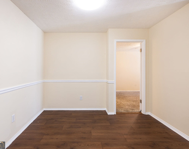 910 Augusta Drive Se - Photo Thumbnail 16