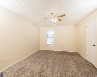 910 Augusta Drive Se - Photo Thumbnail 24