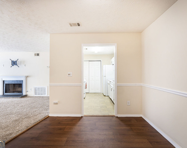 910 Augusta Drive Se - Photo Thumbnail 10