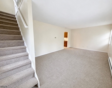 58 Nestor St - Photo Thumbnail 3