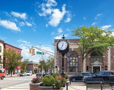 40 Main St - Photo Thumbnail 10