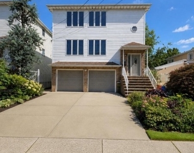 21 W Henry St - Photo Thumbnail 1