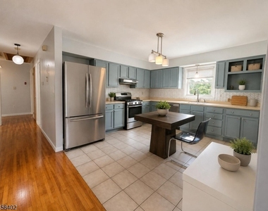 21 W Henry St - Photo Thumbnail 4