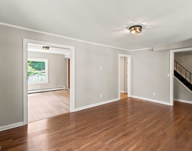 50 Madison St - Photo Thumbnail 5