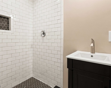 50 Madison St - Photo Thumbnail 12