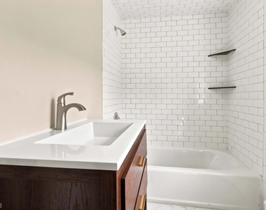 50 Madison St - Photo Thumbnail 13