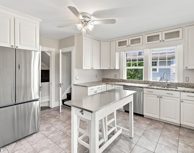 636 Prospect St - Photo Thumbnail 17