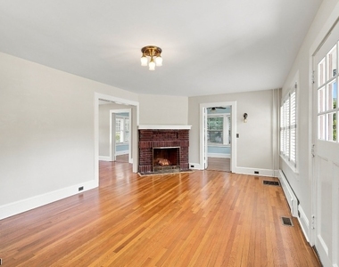 636 Prospect St - Photo Thumbnail 9