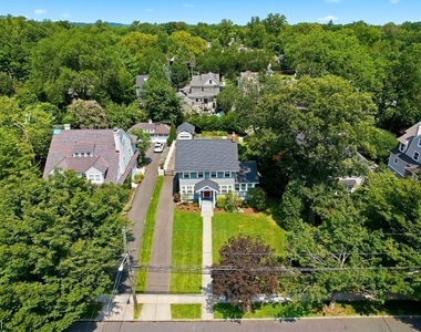 636 Prospect St - Photo Thumbnail 2