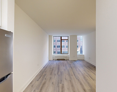 10 Hanover Square - Photo Thumbnail 11