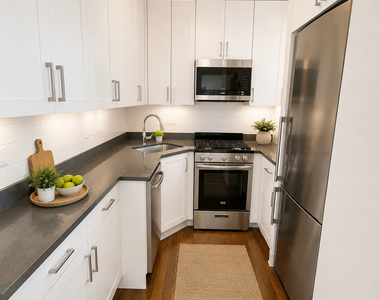 130 East 16th Street - Photo Thumbnail 1