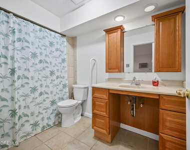 110 Amberly Drive - Photo Thumbnail 14