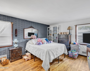 725 8th Avenue - Photo Thumbnail 23
