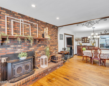 725 8th Avenue - Photo Thumbnail 13