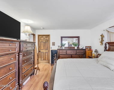 725 8th Avenue - Photo Thumbnail 33