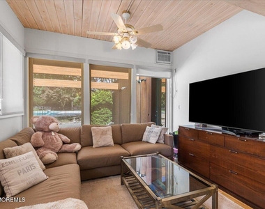 1116 Elberon Avenue - Photo Thumbnail 10