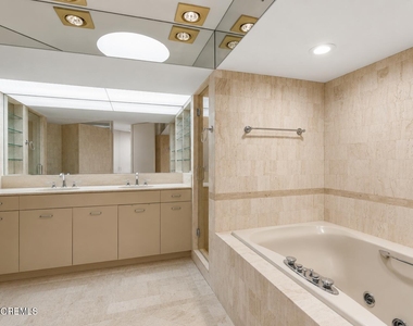 1116 Elberon Avenue - Photo Thumbnail 13