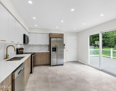 875 Bowman Road - Photo Thumbnail 15