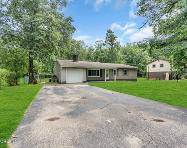 875 Bowman Road - Photo Thumbnail 4