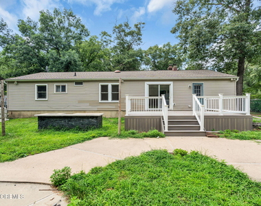 875 Bowman Road - Photo Thumbnail 40