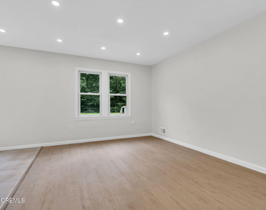 875 Bowman Road - Photo Thumbnail 11