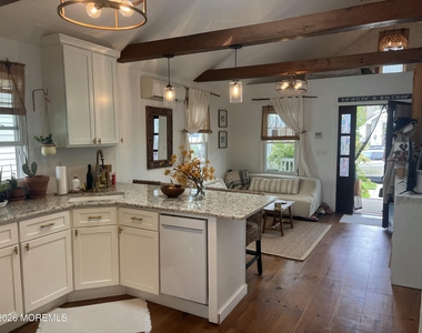 503 15th Avenue - Photo Thumbnail 3