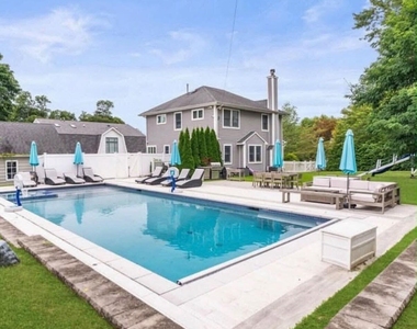 250 Alpern Avenue - Photo Thumbnail 9